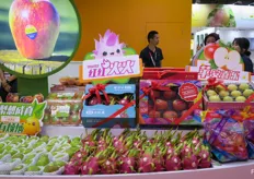 Branded fresh fruits from YumSum.